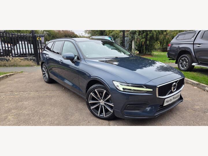 Volvo V60 2.0 B4 MHEV Momentum Auto Euro 6 (s/s) 5dr