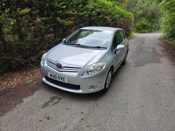 Toyota Auris 1.33 Dual VVT-i TR Euro 4 (s/s) 5dr Toyota Auris 1.33 Dual VVT-i TR Euro 4 (s/s) 5dr