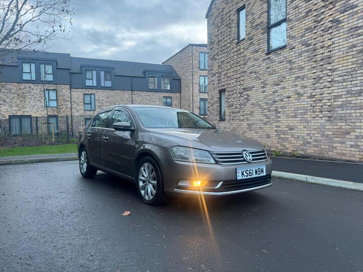 Volkswagen Passat 2.0 TDI BlueMotion Tech SE DSG Euro 5 (s/s) 4dr Volkswagen Passat 2.0 TDI BlueMotion Tech SE DSG Euro 5 (s/s) 4dr