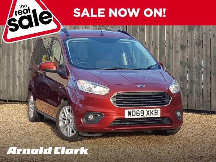 Ford Tourneo Courier 1.5 TDCi Titanium Euro 6 5dr