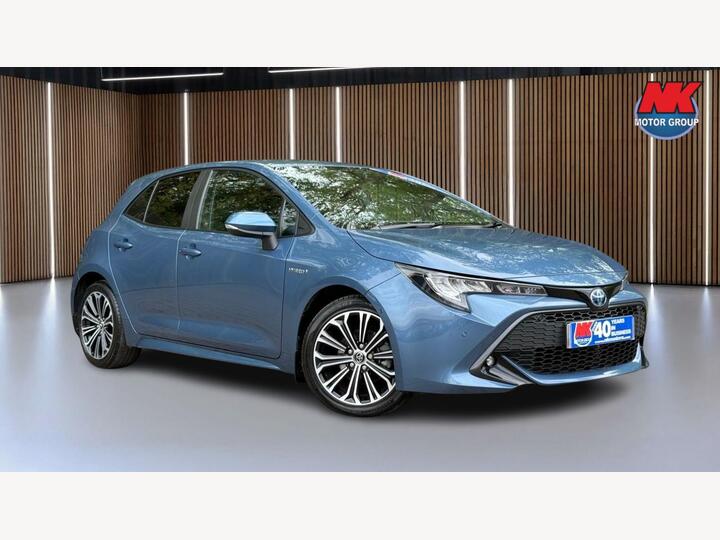 Toyota Corolla 1.8 VVT-h Design CVT Euro 6 (s/s) 5dr