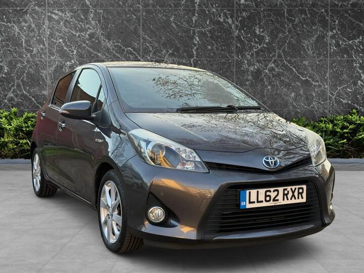 Toyota Yaris 1.5 VVT-h T Spirit CVT Euro 5 5dr