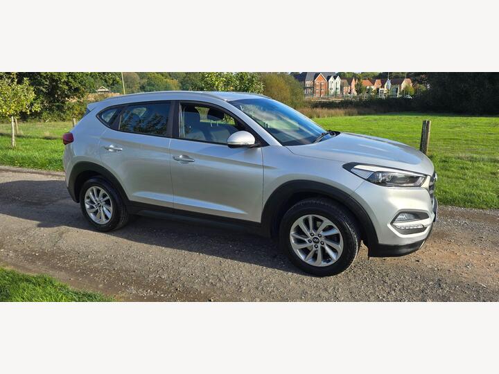 Hyundai TUCSON 1.6 GDi Blue Drive SE Nav Euro 6 (s/s) 5dr