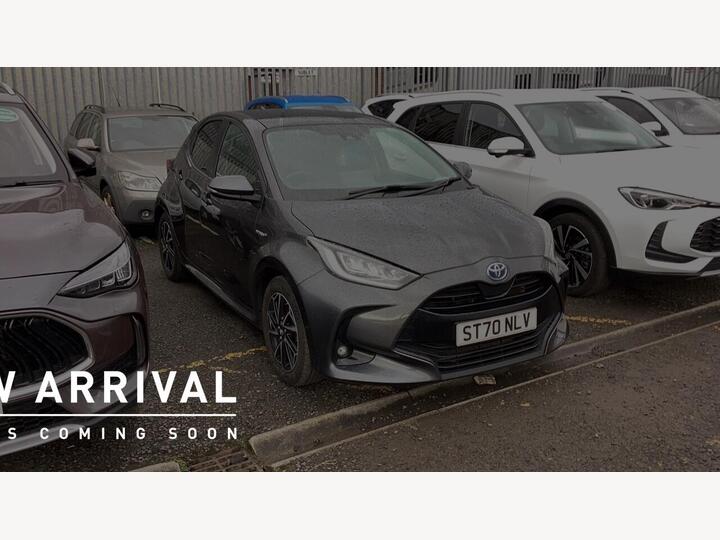 Toyota Yaris 1.5 VVT-h Design E-CVT Euro 6 (s/s) 5dr Toyota Yaris 1.5 VVT-h Design E-CVT Euro 6 (s/s) 5dr