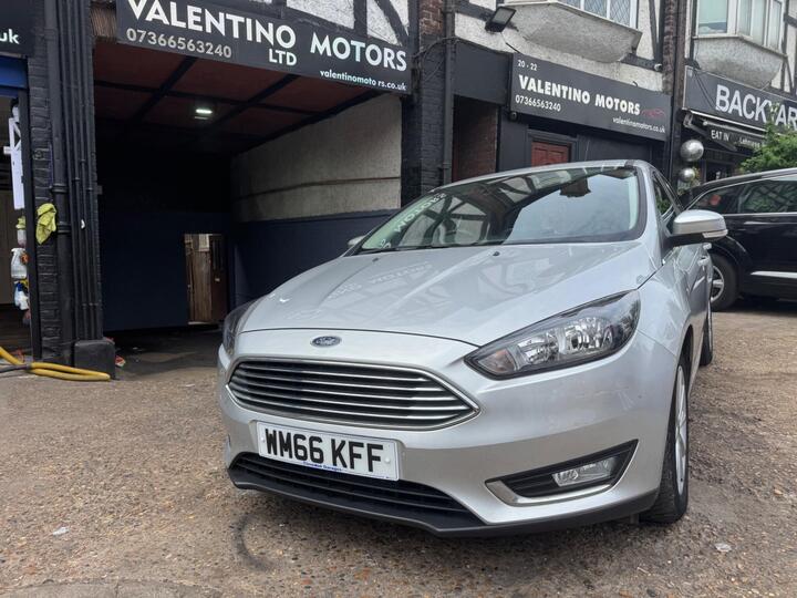 Ford Focus 1.0T EcoBoost Titanium Auto Euro 6 (s/s) 5dr
