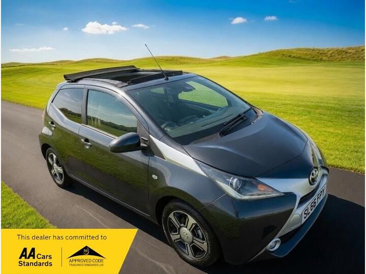 Toyota AYGO 1.0 VVT-i X-clusiv 2 X-wave Euro 6 5dr (Safety Sense)