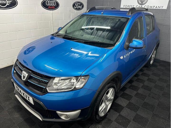 Dacia Sandero Stepway 0.9 TCe Laureate Euro 5 5dr Dacia Sandero Stepway 0.9 TCe Laureate Euro 5 5dr