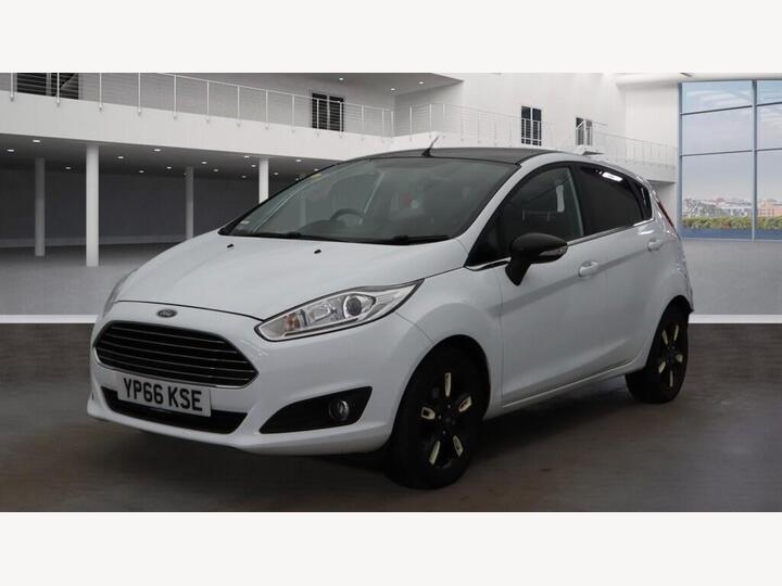 Ford FIESTA 1.0T EcoBoost Zetec White Edition Euro 6 (s/s) 5dr