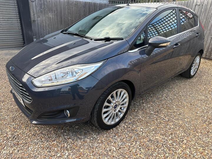 Ford Fiesta 1.6 Titanium Powershift Euro 5 5dr
