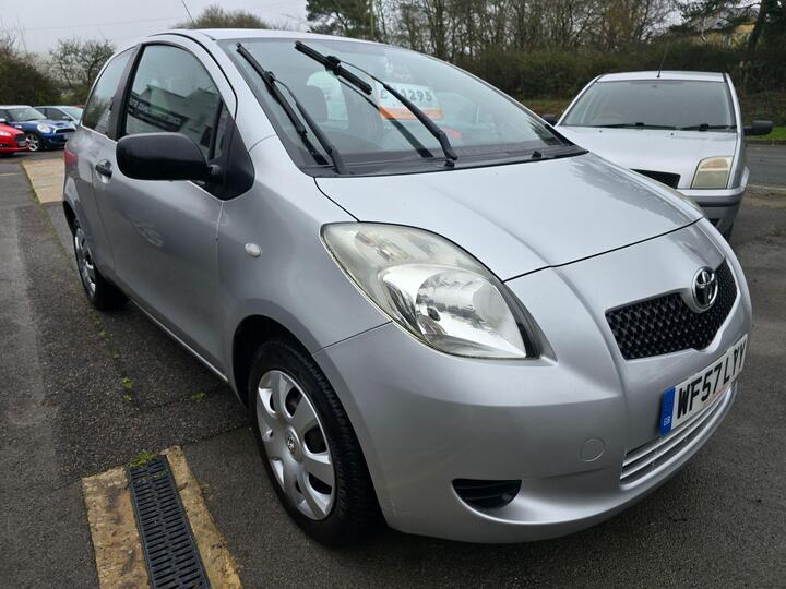 Toyota Yaris 1.0 VVT-i T2 3dr Toyota Yaris 1.0 VVT-i T2 3dr