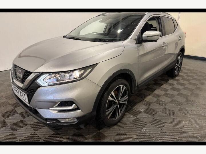 Nissan Qashqai 1.6 DIG-T N-Connecta Euro 6 (s/s) 5dr