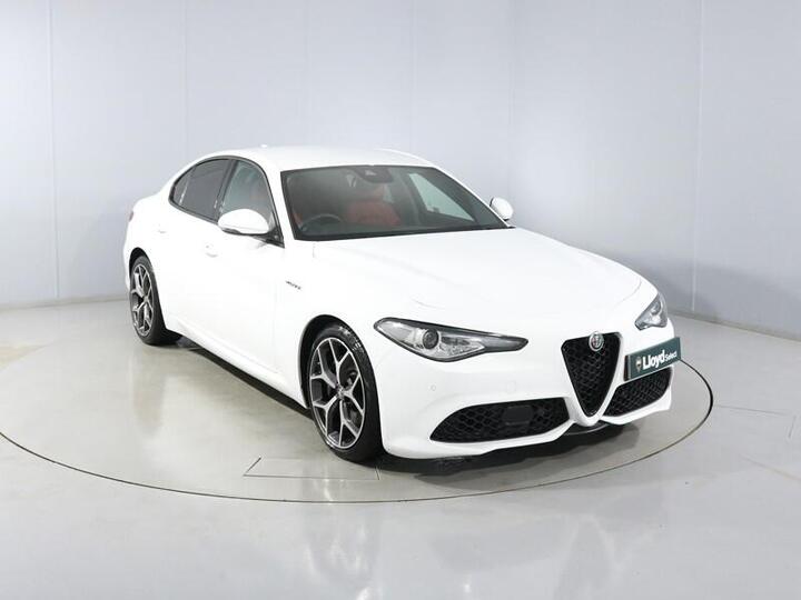 Alfa Romeo GIULIA 2.0T Veloce Auto Euro 6 (s/s) 4dr