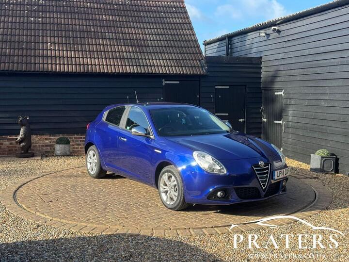 Alfa Romeo GIULIETTA 1.4 TB MultiAir Distinctive Euro 6 (s/s) 5dr Alfa Romeo GIULIETTA 1.4 TB MultiAir Distinctive Euro 6 (s/s) 5dr