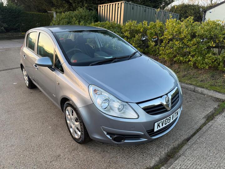 Vauxhall Corsa 1.4i 16v Club 5dr