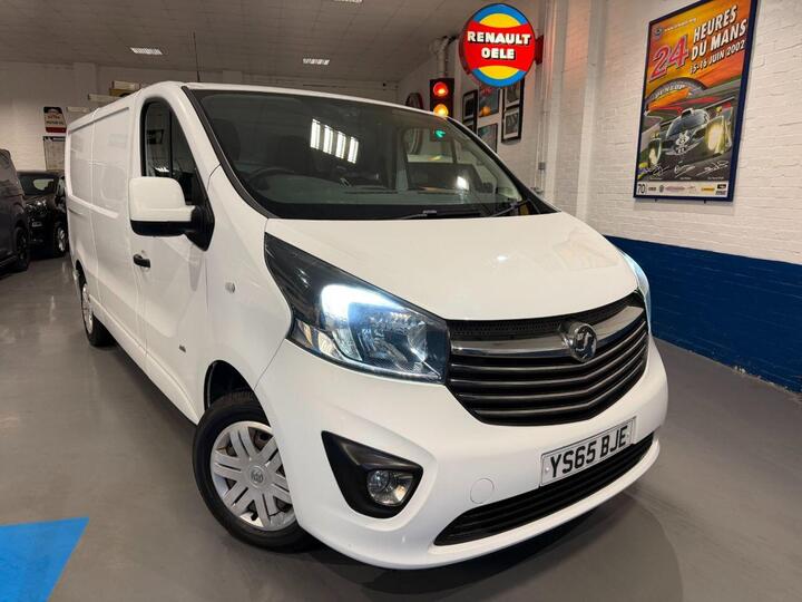 Vauxhall VIVARO 1.6 CDTi 2900 BiTurbo 120 EcoFLEX Sportive LWB (s/s) **NO VAT** Reverse Camera Roof Bars 2 Keys