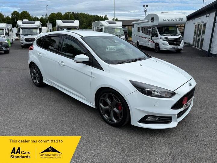 Ford Focus 2.0T EcoBoost ST-3 Euro 6 (s/s) 5dr