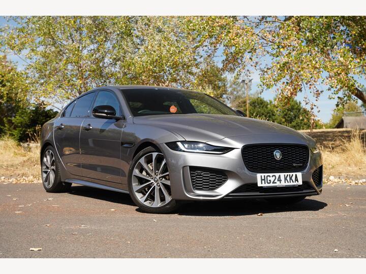 Jaguar XE 2.0 D200 MHEV R-Dynamic SE Black Auto Euro 6 (s/s) 4dr