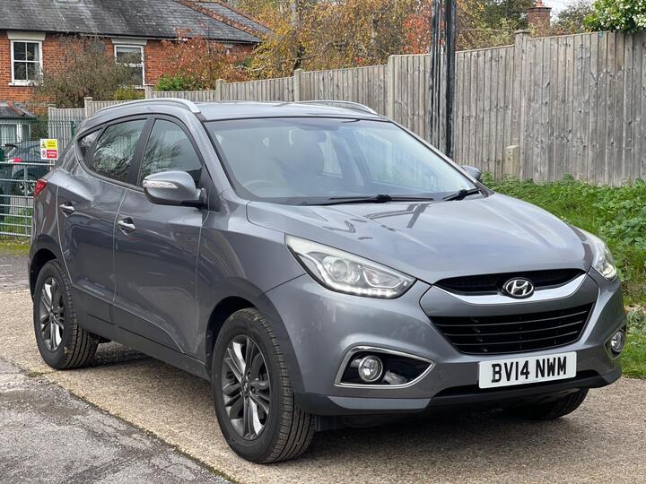 Hyundai Ix35 2.0 CRDi SE 4WD Euro 5 5dr (Nav) Hyundai Ix35 2.0 CRDi SE 4WD Euro 5 5dr (Nav)