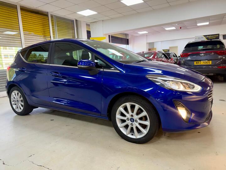 Ford Fiesta 1.0T EcoBoost Titanium Euro 6 (s/s) 5dr