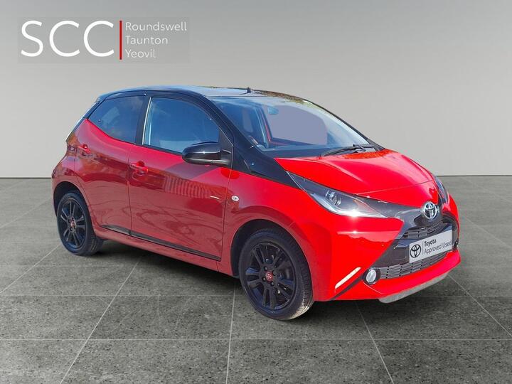 Toyota AYGO 1.0 VVT-i X-cite 4 Red Bi-Tone Euro 6 5dr