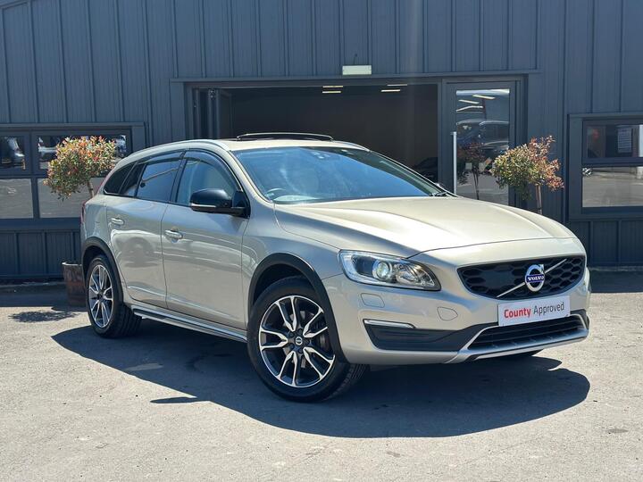 Volvo V60 Cross Country 2.0 D4 Lux Nav Auto Euro 6 (s/s) 5dr