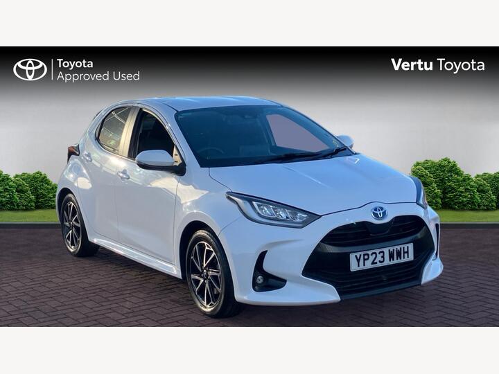 Toyota Yaris 1.5 VVT-h Design E-CVT Euro 6 (s/s) 5dr