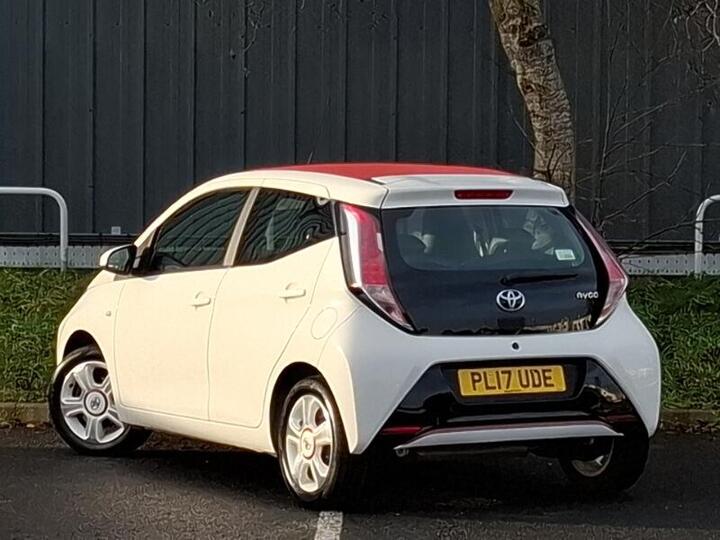Toyota AYGO 1.0 VVT-i X-claim Funroof Euro 6 5dr