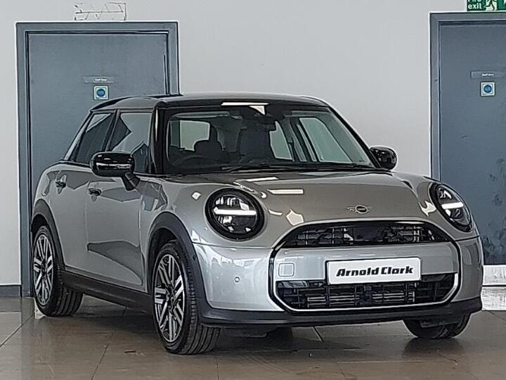 MINI Cooper 1.5C Classic Steptronic Euro 6 (s/s) 5dr