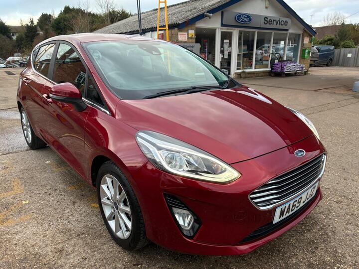 Ford Fiesta 1.0T EcoBoost Titanium Euro 6 (s/s) 5dr Ford Fiesta 1.0T EcoBoost Titanium Euro 6 (s/s) 5dr