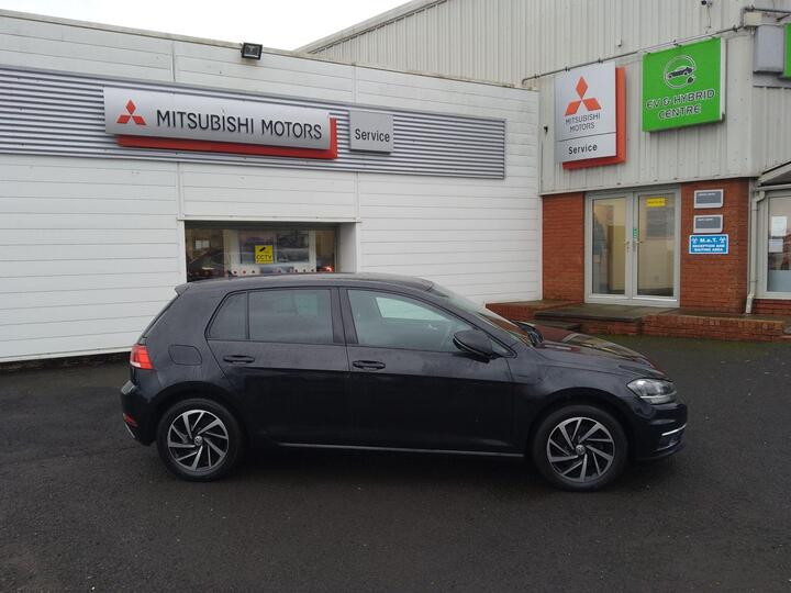 Volkswagen Golf 1.6 TDI Match Euro 6 (s/s) 5dr Volkswagen Golf 1.6 TDI Match Euro 6 (s/s) 5dr