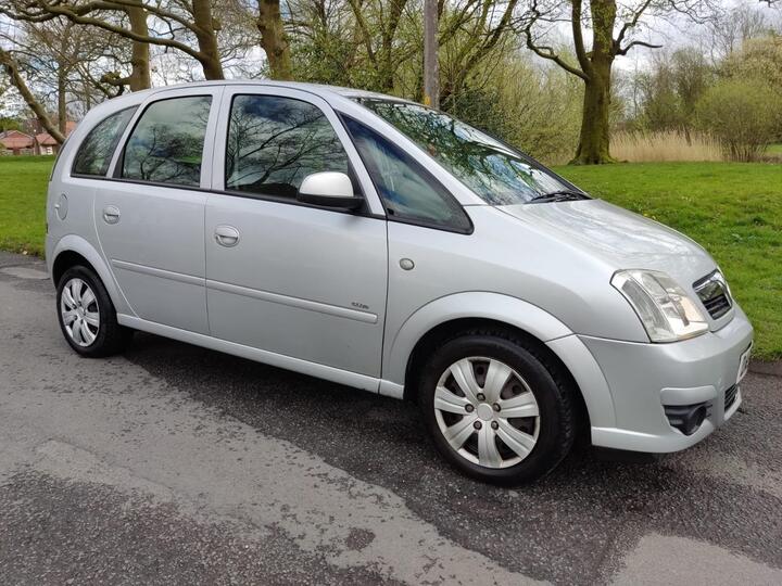 Vauxhall Meriva 1.6i 16v Club 5dr Vauxhall Meriva 1.6i 16v Club 5dr