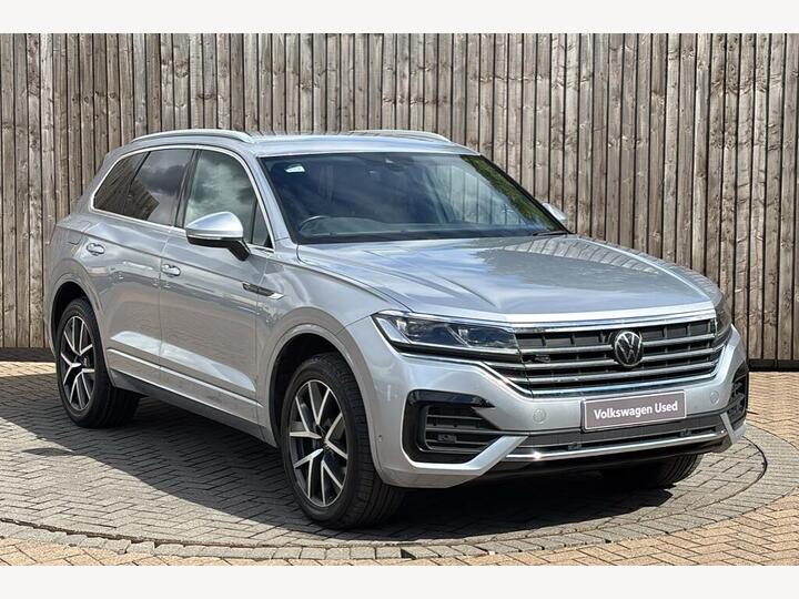 Volkswagen Touareg 3.0 TDI V6 R-Line Tiptronic 4Motion Euro 6 (s/s) 5dr Volkswagen Touareg 3.0 TDI V6 R-Line Tiptronic 4Motion Euro 6 (s/s) 5dr