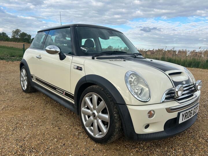 MINI Cooper 1.5C Sport Steptronic Euro 6 (s/s) 3dr
