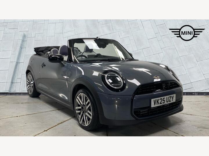 MINI Convertible 2.0C Classic Steptronic Euro 6 (s/s) 2dr MINI Convertible 2.0C Classic Steptronic Euro 6 (s/s) 2dr