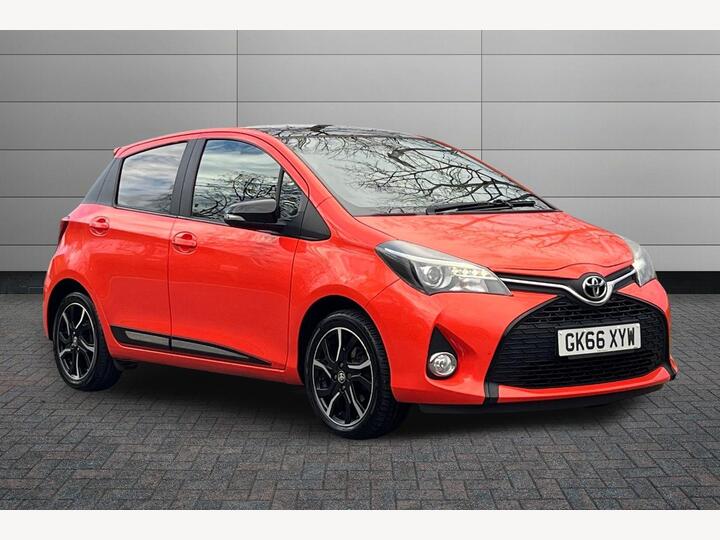 Toyota Yaris 1.33 Dual VVT-i Orange Edition Euro 6 5dr
