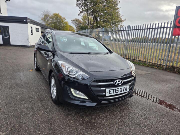 Hyundai I30 1.6 CRDi Blue Drive SE Tourer Euro 6 (s/s) 5dr Hyundai I30 1.6 CRDi Blue Drive SE Tourer Euro 6 (s/s) 5dr