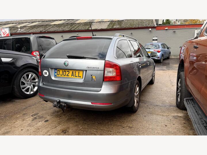 Skoda Octavia 2.0 TDI Elegance DSG Euro 5 5dr