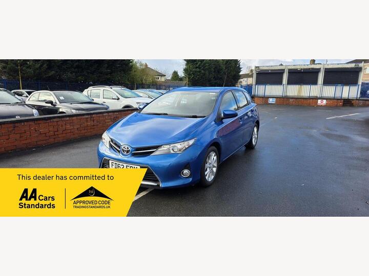 Toyota Auris 1.4 D-4D Icon Euro 5 (s/s) 5dr Toyota Auris 1.4 D-4D Icon Euro 5 (s/s) 5dr