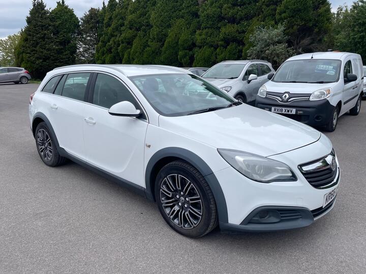 Vauxhall Insignia 2.0 CDTi Nav Country Tourer Auto 4WD Euro 5 5dr Vauxhall Insignia 2.0 CDTi Nav Country Tourer Auto 4WD Euro 5 5dr