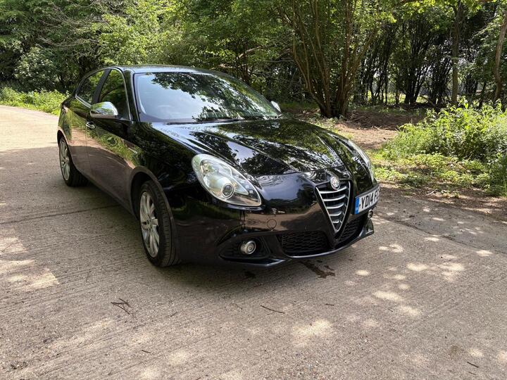 Alfa Romeo Giulietta 2.0 JTDM-2 Distinctive Euro 5 (s/s) 5dr