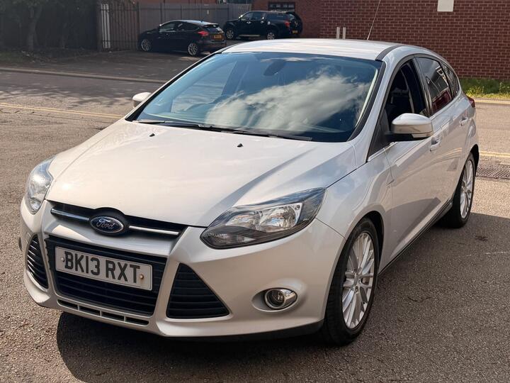 Ford Focus 1.6 TDCi Zetec Euro 5 (s/s) 5dr