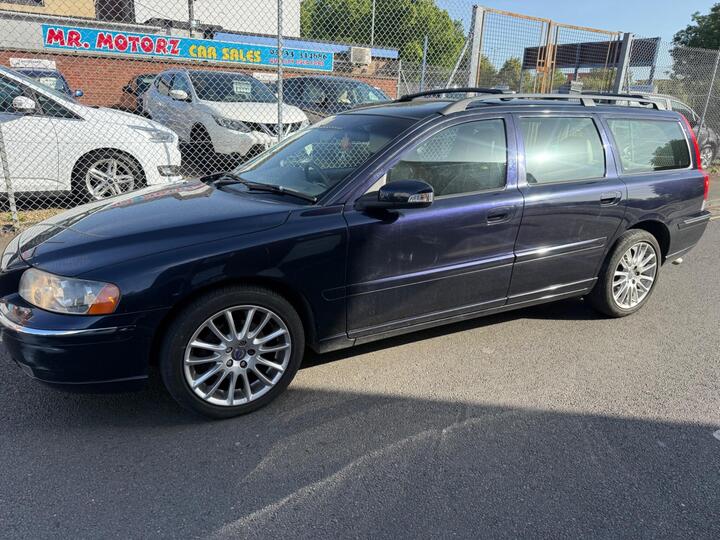 Volvo V70 2.4 SE 5dr