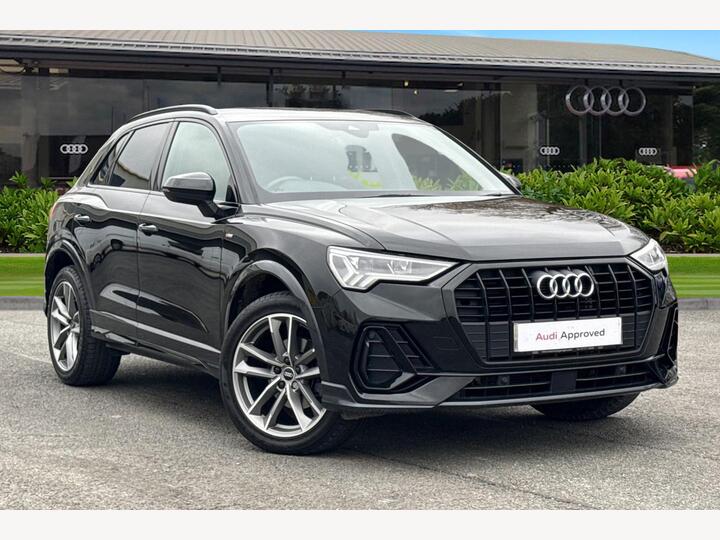 Audi Q3 1.5 TFSI CoD 35 Black Edition S Tronic Euro 6 (s/s) 5dr