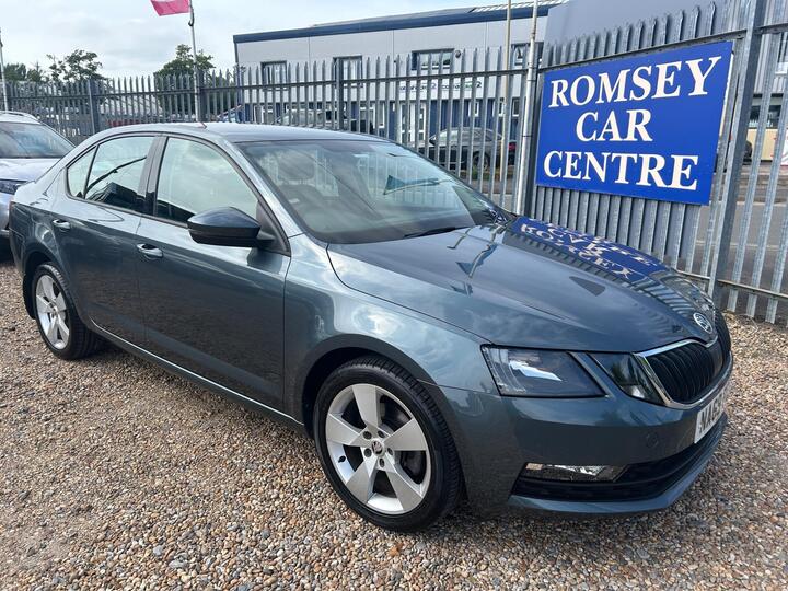Skoda Octavia 1.0 TSI SE Drive Euro 6 (s/s) 5dr Skoda Octavia 1.0 TSI SE Drive Euro 6 (s/s) 5dr