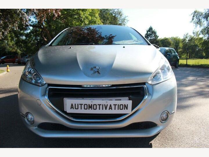 Peugeot 208 1.4 HDi Allure Euro 5 5dr