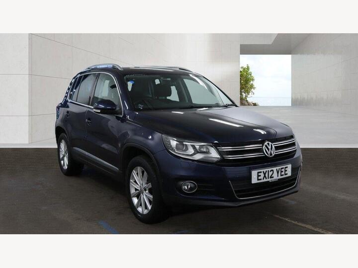 Volkswagen Tiguan 2.0 TDI BlueMotion Tech SE DSG 4WD Euro 5 (s/s) 5dr