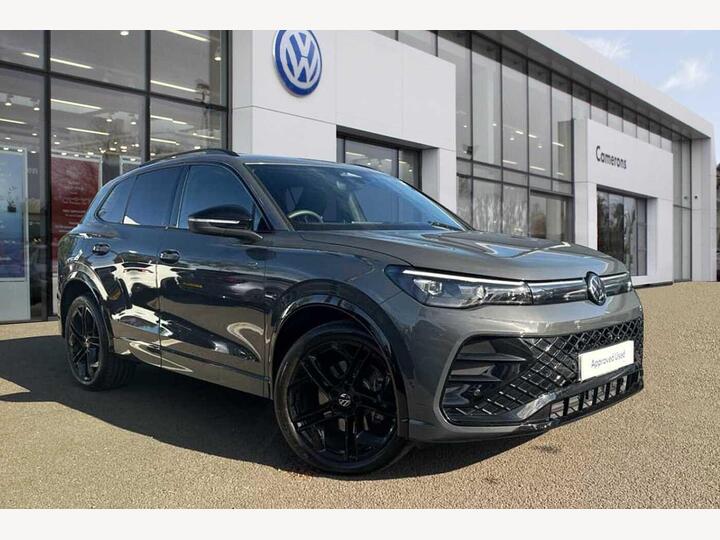 Volkswagen Tiguan 2.0 TDI R-Line DSG Euro 6 (s/s) 5dr Volkswagen Tiguan 2.0 TDI R-Line DSG Euro 6 (s/s) 5dr