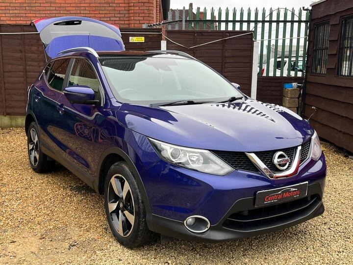 Nissan Qashqai 1.2 DIG-T N-Connecta 2WD Euro 6 (s/s) 5dr