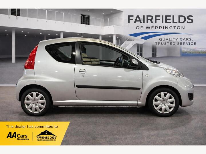 Peugeot 107 1.0 12V Urban 2 Tronic Euro 4 3dr