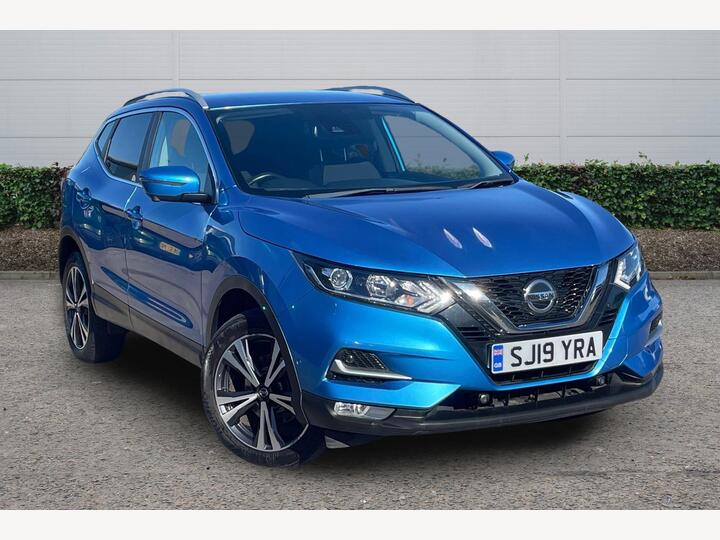 Nissan Qashqai 1.3 DIG-T N-Connecta Euro 6 (s/s) 5dr
